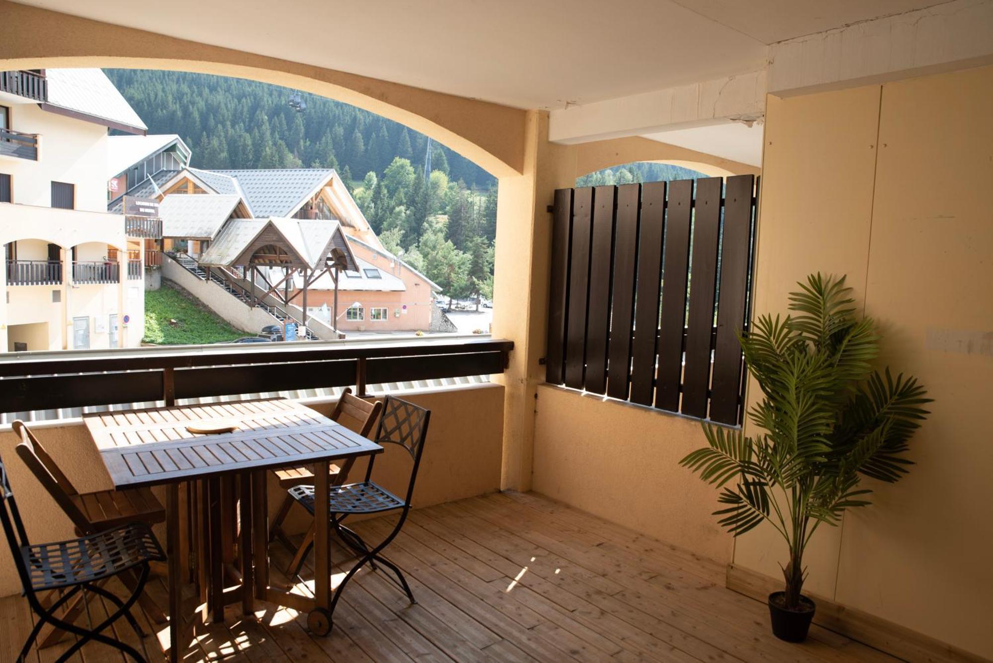 Poutran 2, Studio 4 Personnes Au Pied Des Pistes Avec Grande Terrasse オーズ エクステリア 写真